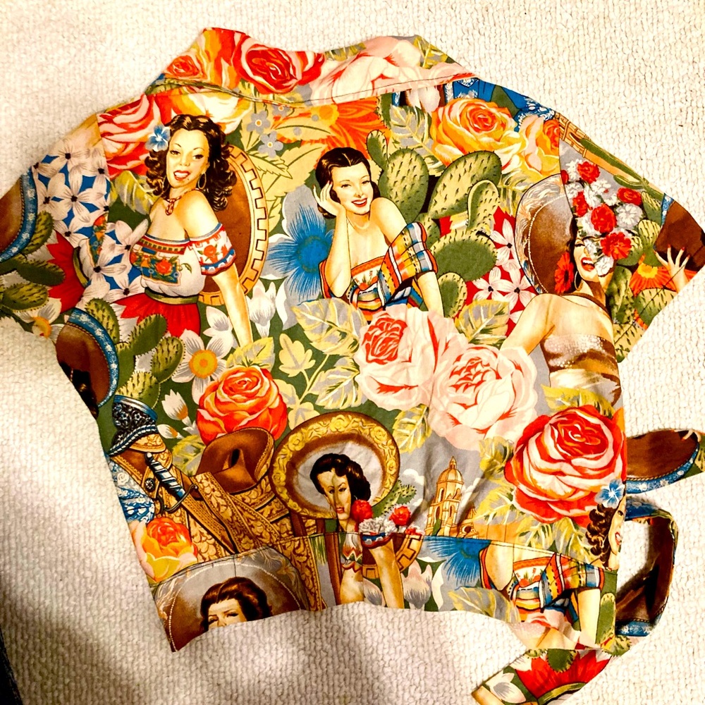 Beautiful Hemet brand small pinup tie-front shirt! Worn once - like new.